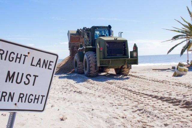 South Carolina National Guard engineers help clear roads for Edisto residents