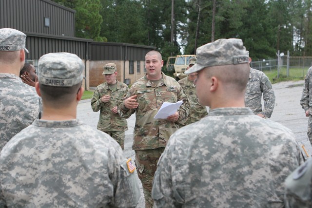 Engineers briefed before Hurricane Matthew response