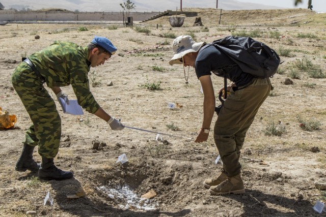 US Soldiers Teach Demining in Tajikistan