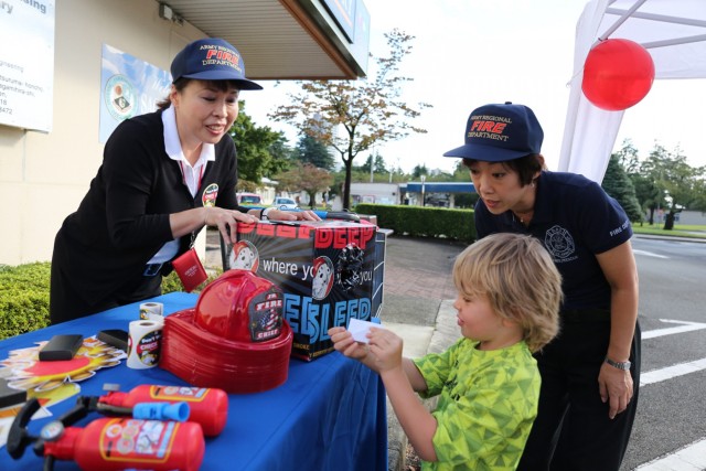 Camp Zama, SFHA youth get familiar with firefighters