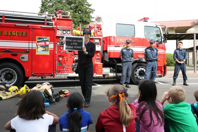 Camp Zama, SFHA youth get familiar with firefighters
