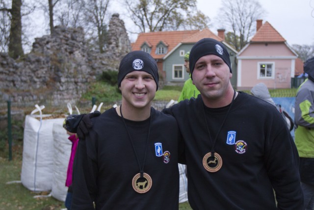 Paratroopers complete the Castle Mound trail run