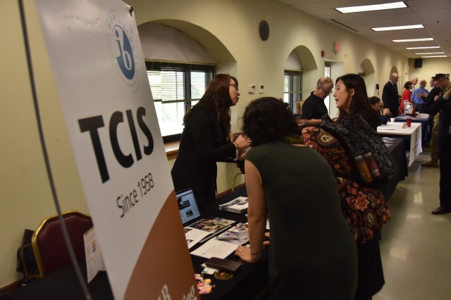 Army Community Center job fair supports employment readiness at Yongsan