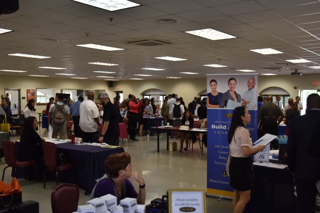 Army Community Center job fair supports employment readiness at Yongsan