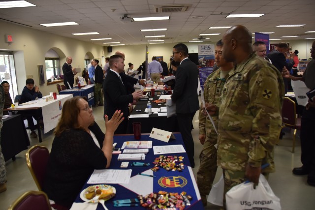 Army Community Center job fair supports employment readiness at Yongsan