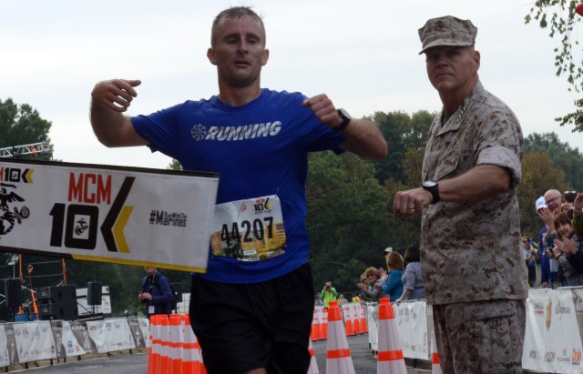 Soldier wins Marine Corps Marathon by wide margin