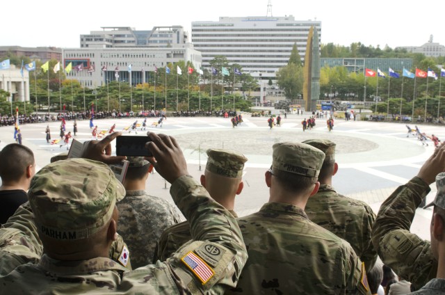 'Devil' Soldiers Experience Korean History and Culture
