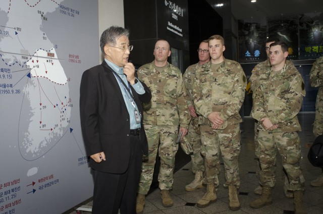 'Devil' Soldiers Experience Korean History and Culture
