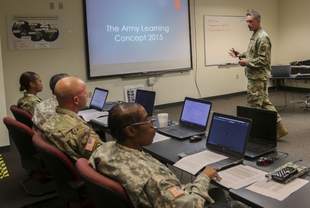 SFC Hiles Teaches Class at Instructor of the Year Competition