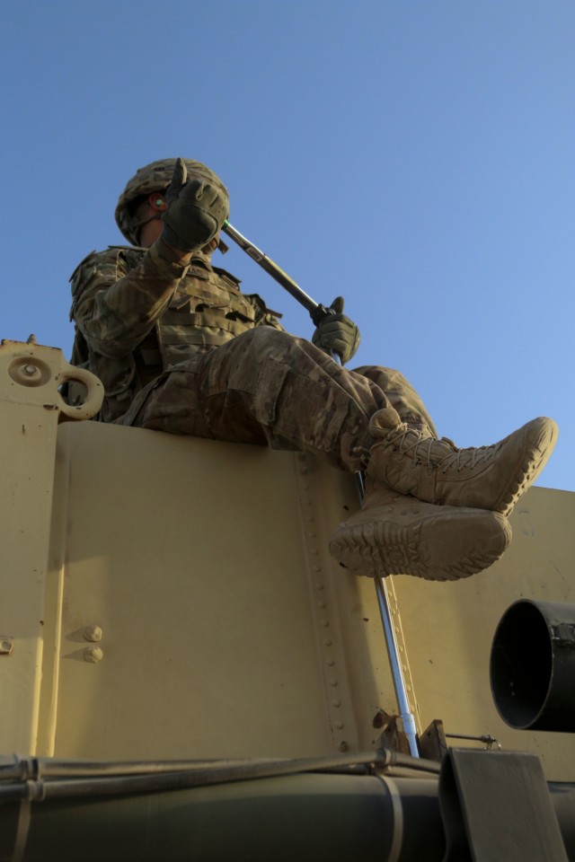 Air defense Soldiers sync drills with virtual exercise