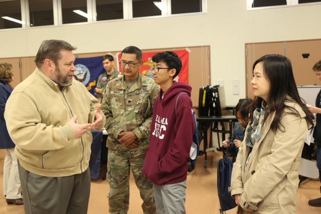 Camp Zama middle, high school students prepare for higher learning at college fair