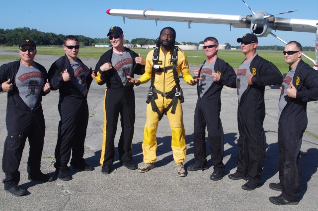 Charles Tillman Announces NFL Retirement with “Peanut Punch” Video