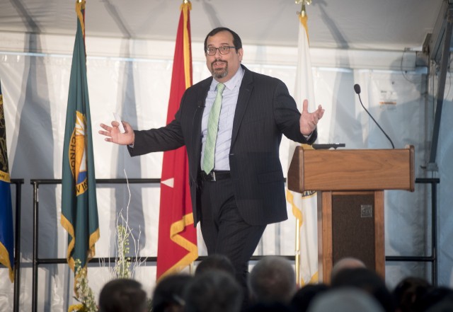 Army lab open house draws potential partners