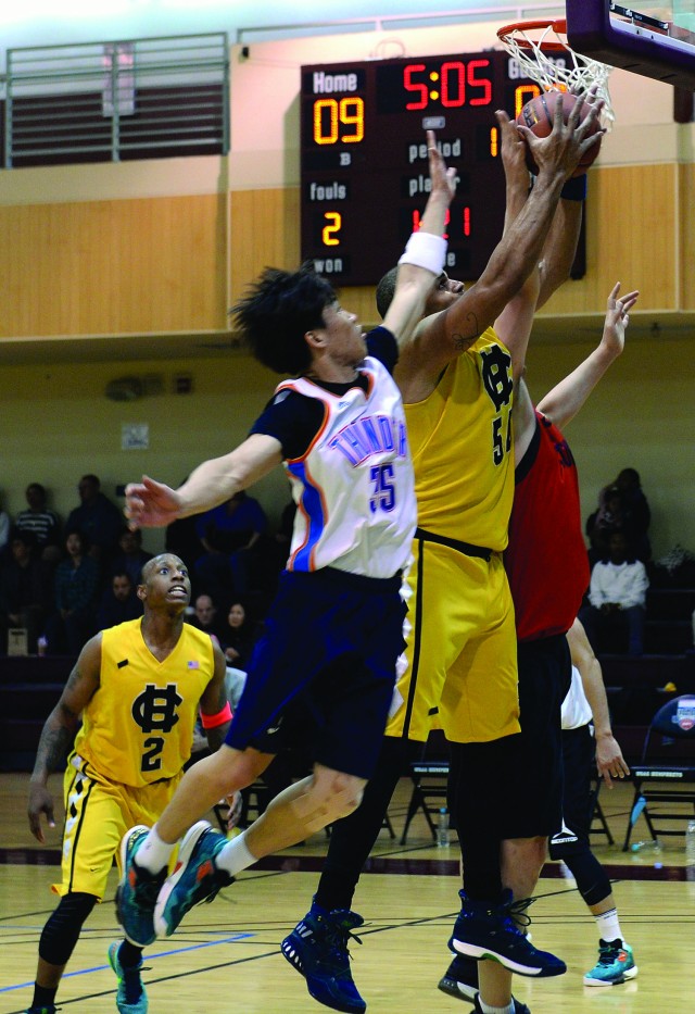 Humphreys Men's Basketball team tops Korean Amateur team in exhibition game
