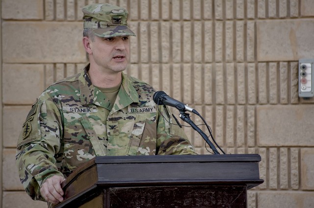 401st AFSB commemorates warehouse grand opening in ribbon cutting ceremony
