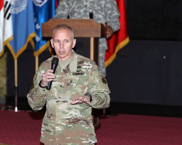 Eighth Army conducts a Transformation Town Hall