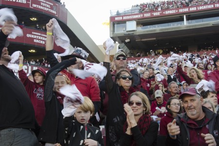 2016 Salute to Service - USC vs. #4 Washington – 11.12.16