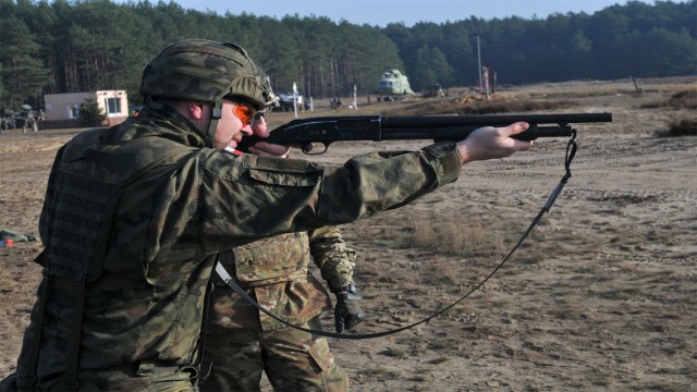 U.S. Army, Polish Paratroopers shooting competition