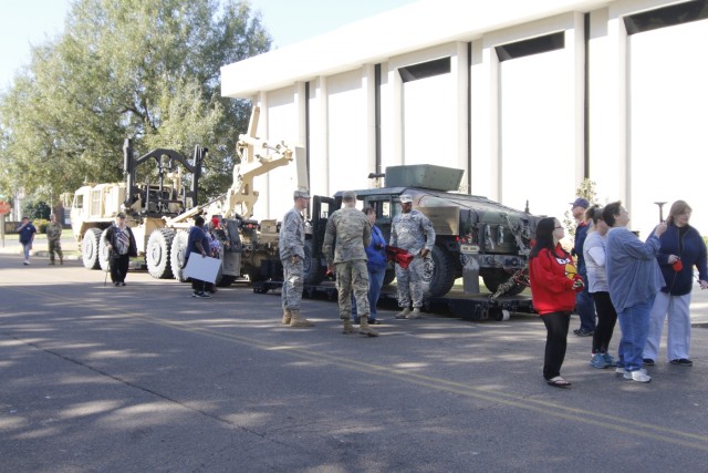 Lifeliners participate in Paducah Veterans Day Parade