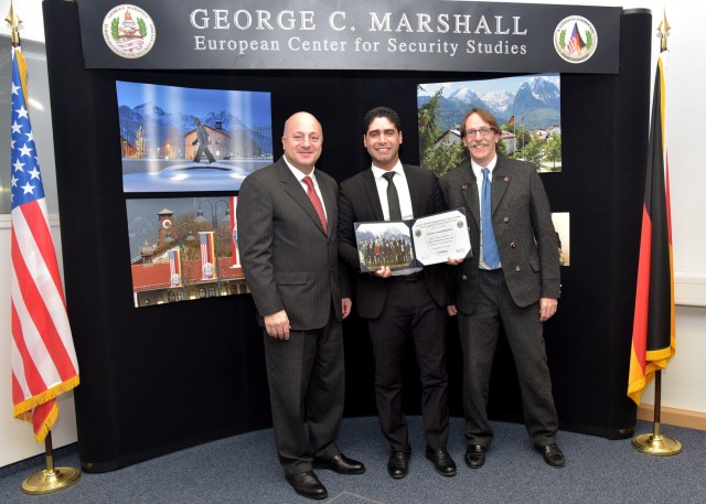 Making Friends, Combating Organized Crime Thanks to the English Language