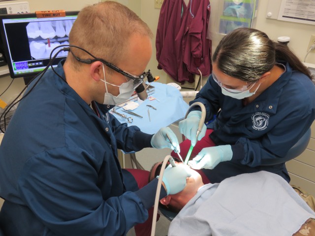 Soldiers, civiians train to be dental assistants