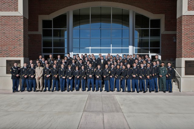 Army graduates 13 women from Armor Basic Officer Leader Course