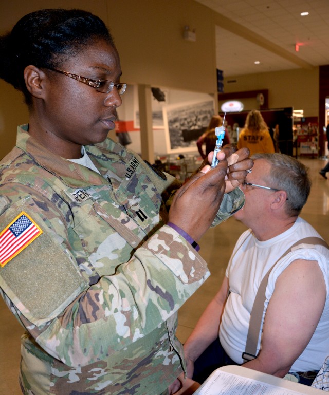 CRDAMC celebrates Influenza Vaccination Week with shot clinic