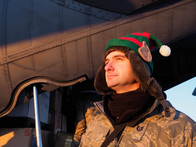 Alaska National Guard spreads holiday cheer in Akiachak