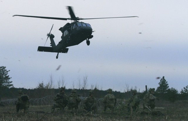 CALFEX tests 2/503rd Airborne team dynamic