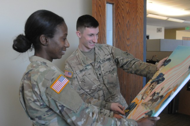Soldier's artistic touch a gift to unit morale