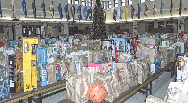 St. Nick's benefits more than 830 individuals during 2016 program at Fort Leonard Wood