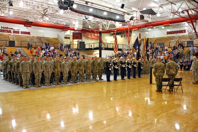 Kentucky Construction Soldiers deploy to Middle East