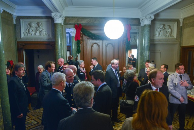 US Forces Liaison Office hosts annual holiday reception in Stuttgart