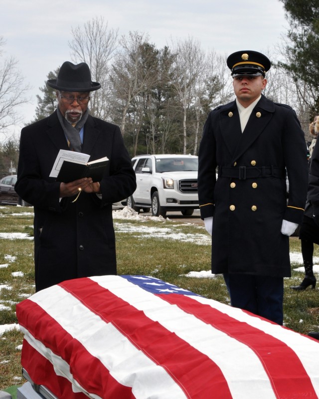 New York Honor Guard provides services to veteran's