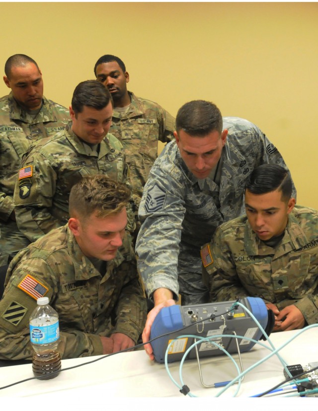 3ABCT Soldiers hone signal skills | Article | The United States Army