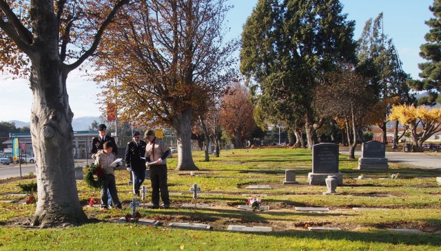 VFW Auxiliary brings Wreaths Across America to the King City Cemetery