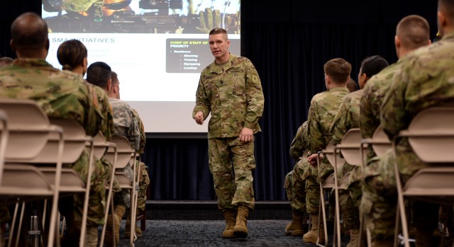 Cash bonuses, other incentives to help retain Soldiers amid push for 1 million Soldier force