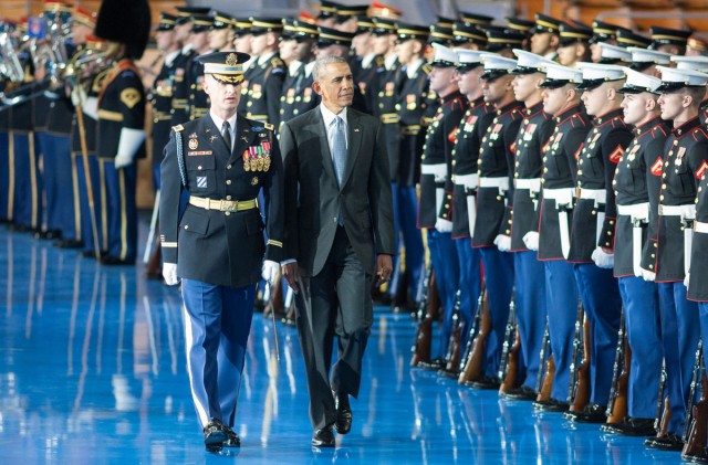 Armed Forces say farewell to President Obama