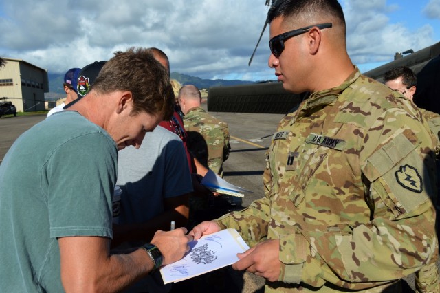 Pro surfers 'Hang 10' with 25th ID