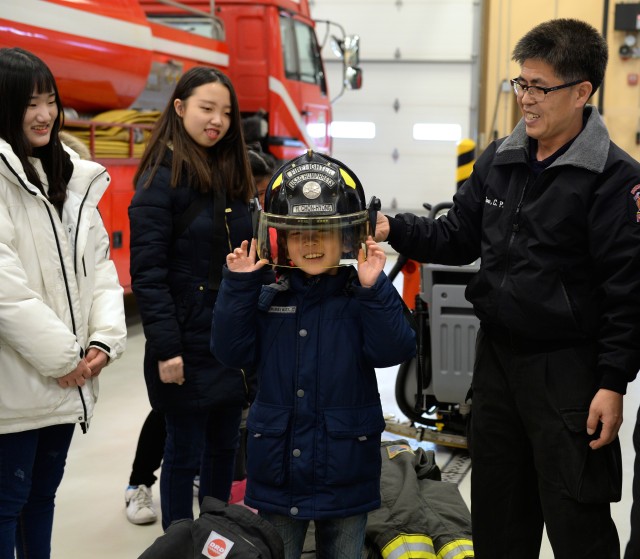 Camp Humphreys Firefighters host YWCA volunteers and local school group