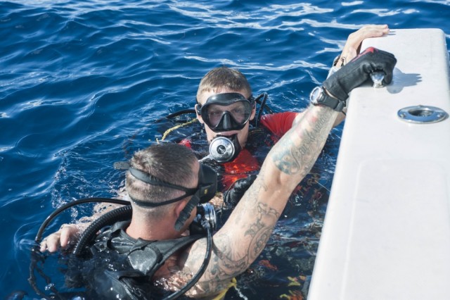 7th Engineer Dive Detachment during RIMPAC