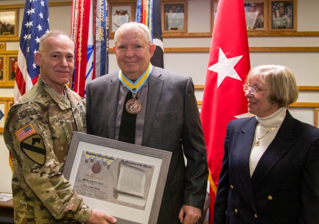 Steilacoom Army Vet presented with highest infantry honors at JBLM