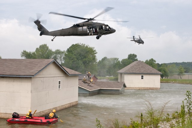 Kentucky Guard MEDEVAC trains for water rescue