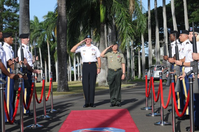 USARPAC honors Philippine Army Commanding General