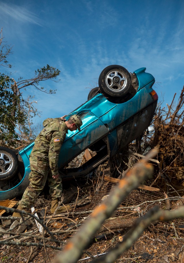 Mississippi Guard members assist tornado victims in their state