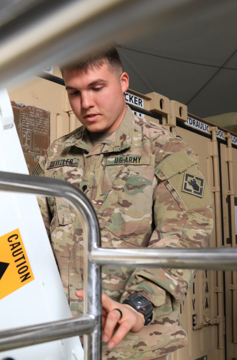 Humble Soldier awarded AAM for excellence on Salvage Diver Board