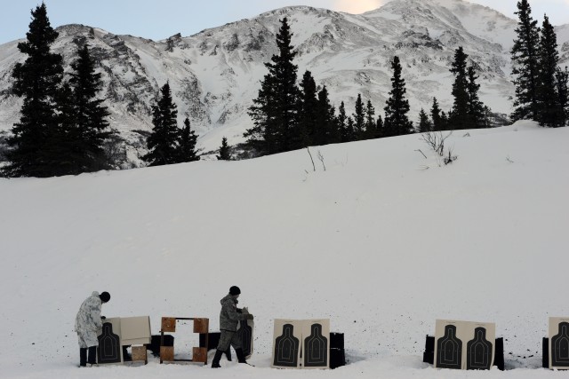Soldiers learn craft of shooting in cold, snow