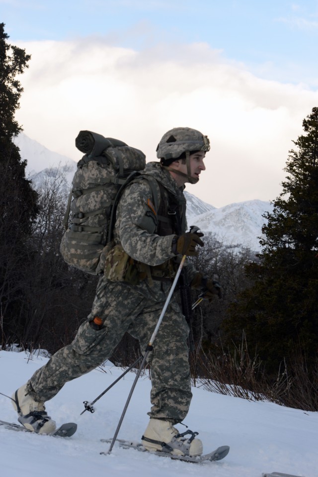 Soldiers learn craft of shooting in cold, snow