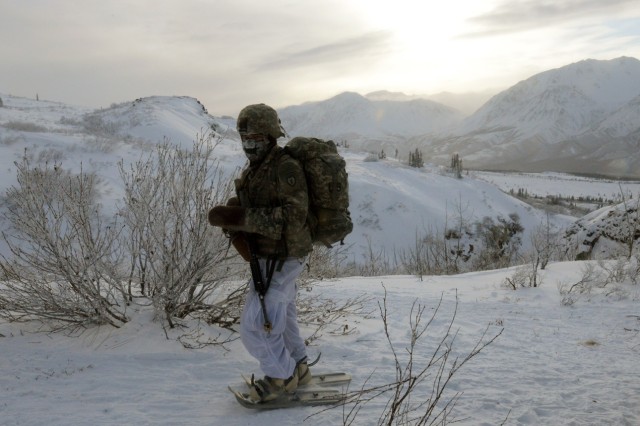 Soldier learn to stay warm, thrive in arctic conditions