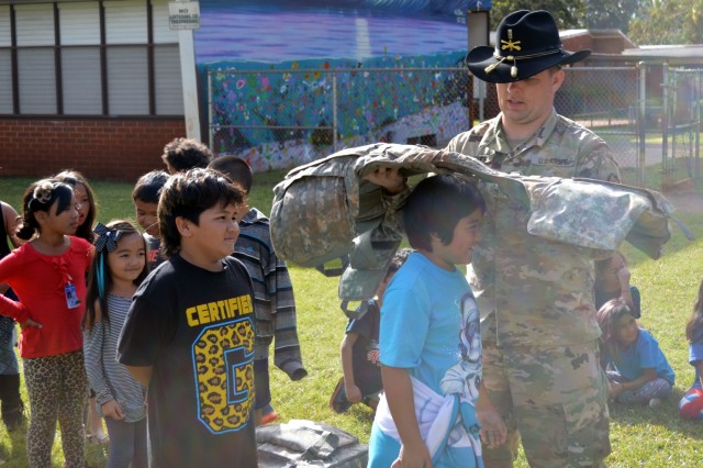 'Raiders' delight, awe Wahiawa Career Day students